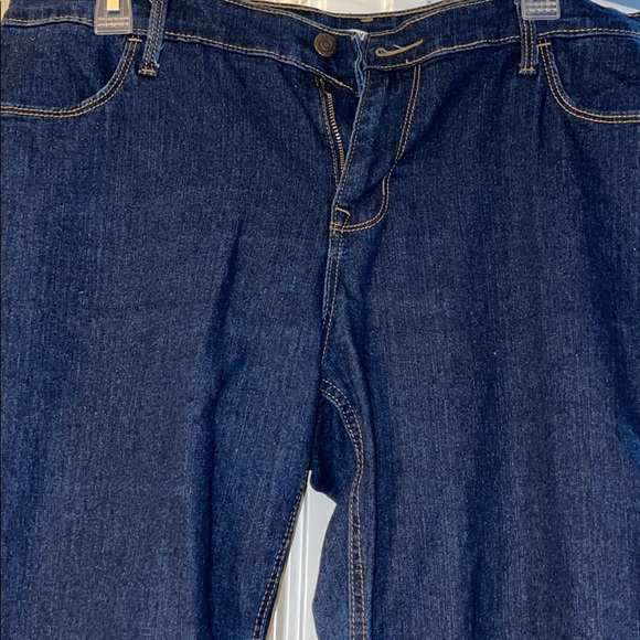 Old Navy Super Skinny Jeans - Picture 2 of 7